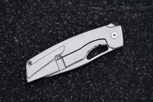 Load image into Gallery viewer, Cedar 446