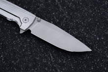 Load image into Gallery viewer, Hemlock 086