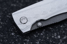 Load image into Gallery viewer, Hemlock 081