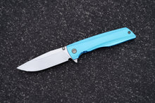 Load image into Gallery viewer, Hemlock 091