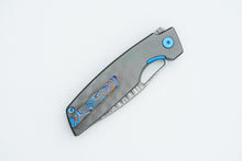 Load image into Gallery viewer, Cedar Mini 025