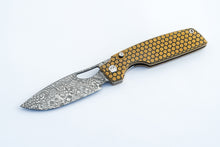 Load image into Gallery viewer, Cedar Mini 075