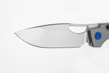 Load image into Gallery viewer, Cedar Mini