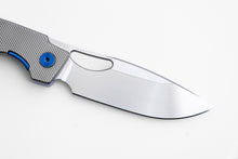 Load image into Gallery viewer, Cedar Mini